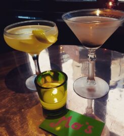 Mo’s